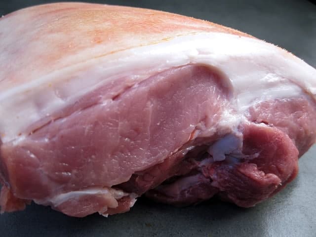 Dikke lende met zwoerd.