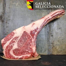 Dry aged tomahawk Rubia Gallega
