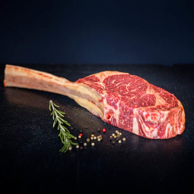 Tomahawk steak | marbled